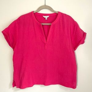 Lucky Brand Textured Cotton Pink Fuchsia Notched Neck Short Sleeve Blouse Top SM